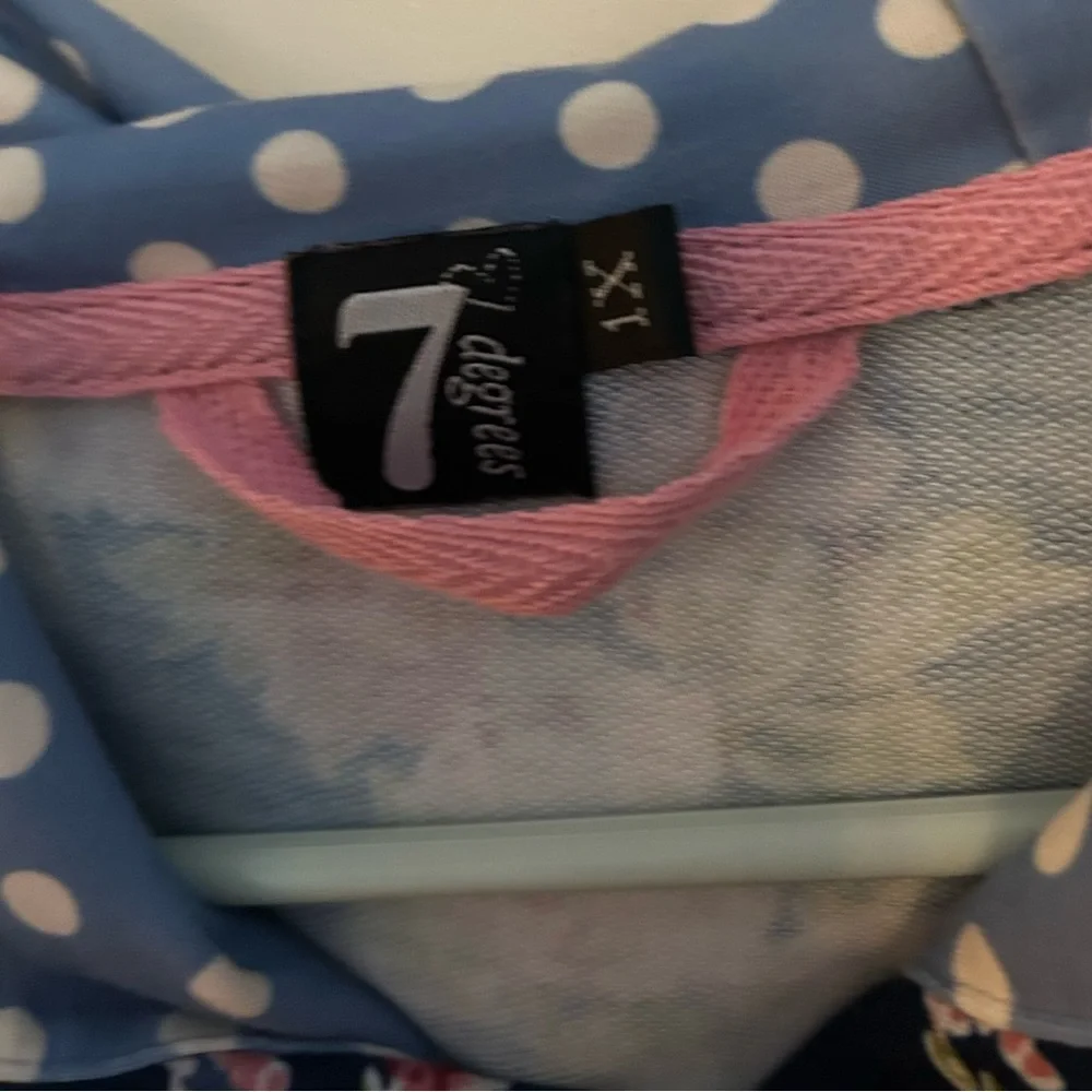 7degrees Poppy Pullover Hoodie with Polka Dot Accents (out of print) - Picture 10 of 13